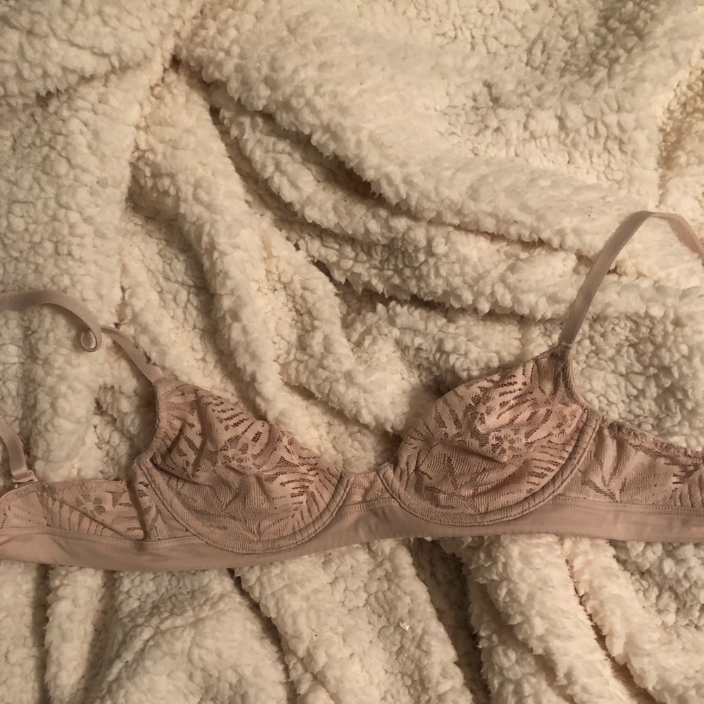 light pink lace bra/bralette